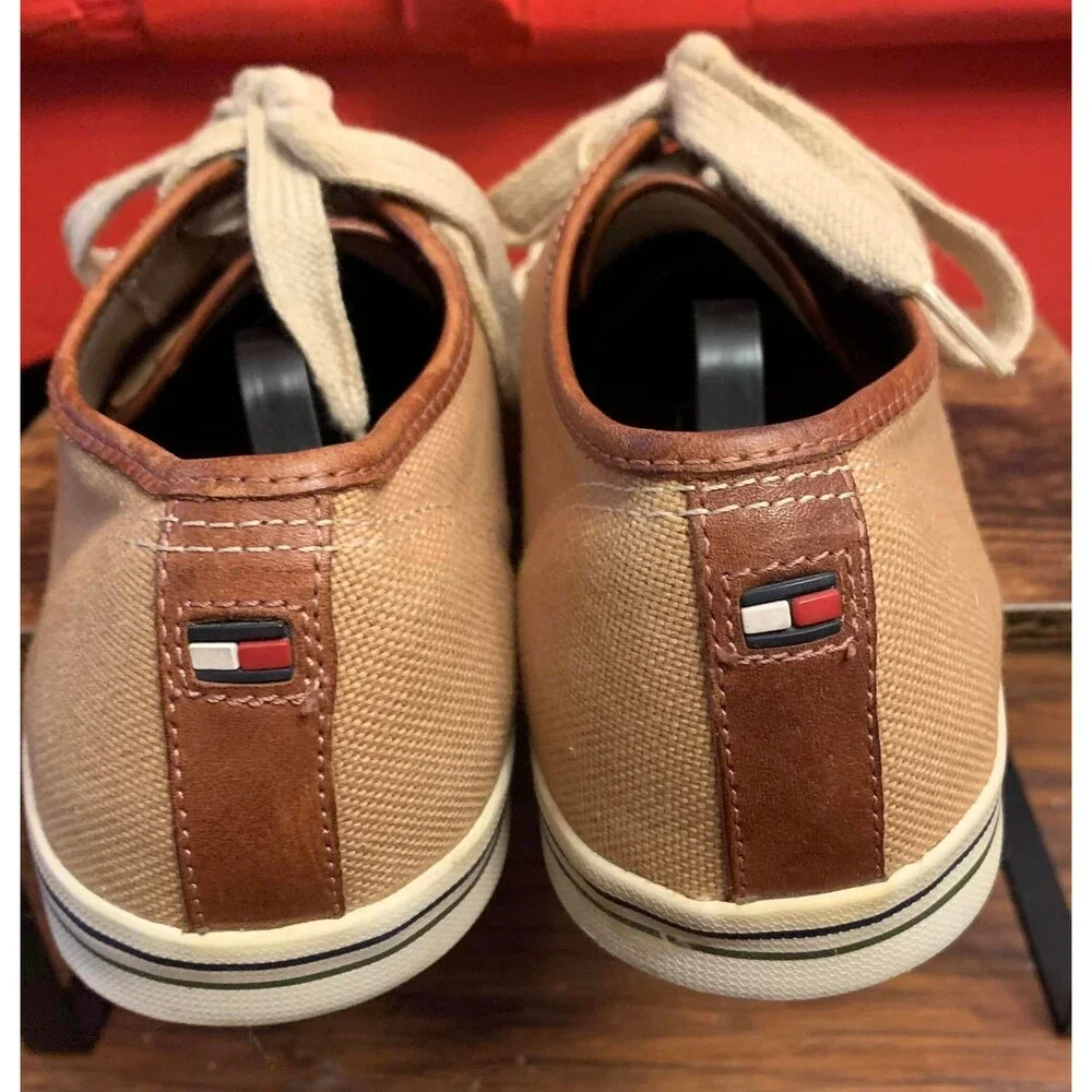 Tommy Hilfiger 9.5 Wheat Brown Canvas Leather Trimmed Tennis Shoes EXCELLENT